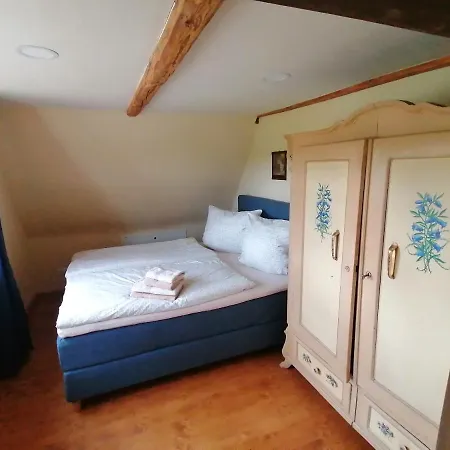 Pferdehof Am Burgsberg, Apartment Seifhennersdorf